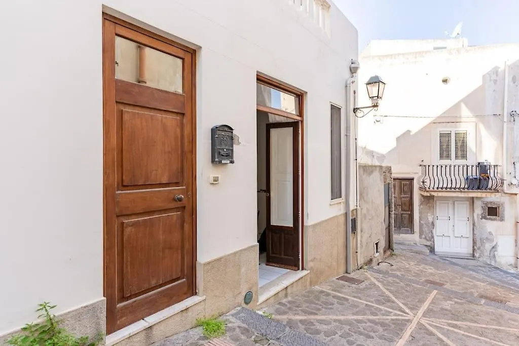 Appartamento Central Studio In Lipari Monolocale Meligunis Italia